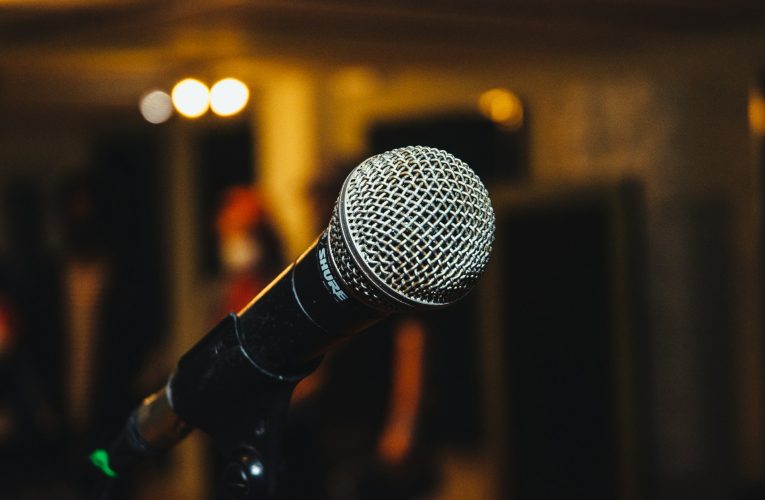 Dinamika Musik: Dari Balada Patah Hati hingga Persaingan Lagu Natal Global